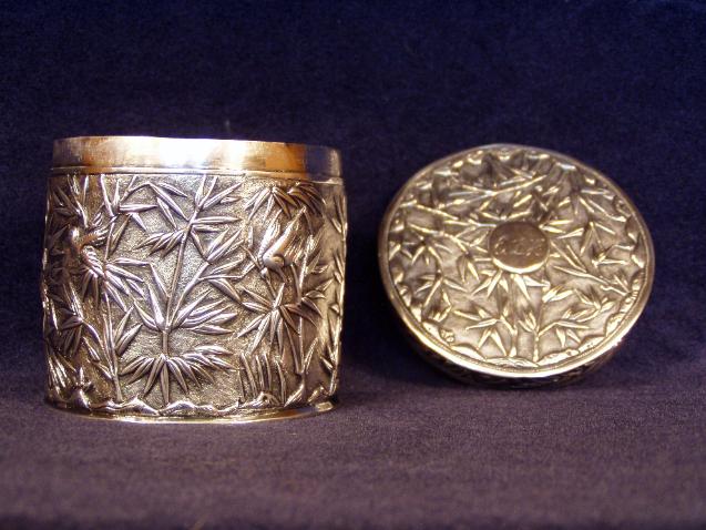 Covered Round Box with Bamboo Motif
